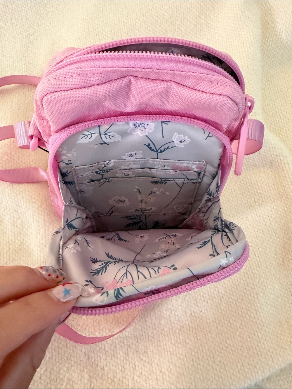 Vera Bradley Lighten Up RIFD Cellphone Crossbody-Summer Pink - Picture 5 of 6